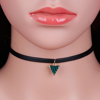 สร้อยคอ Choker แฟชั่น หนัง PU สีดำ ประดับจี้ turquoise เทียมสามเหลี่ยมสีเขียว