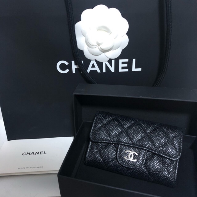 Chanel card case holo 28 used like super new