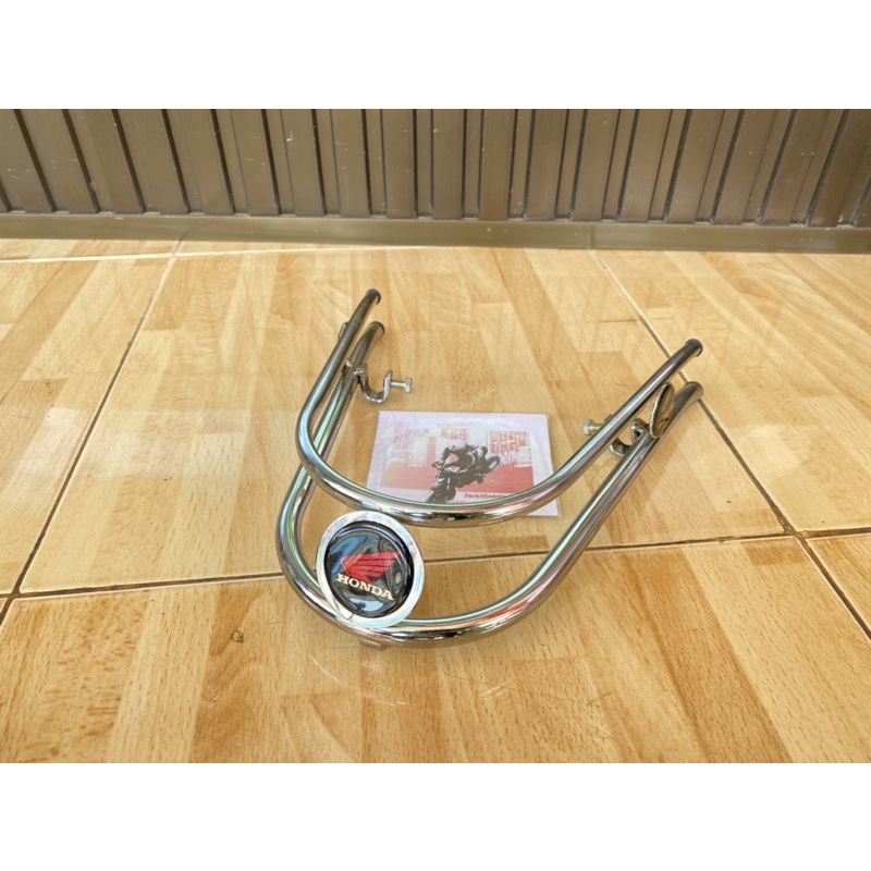 เหล็กกันชนบังโคลนหน้า คิ้วแต่งบังโคลนหน้า scoopy-i รุ่นแรก ตัวแต่งบังโคลนหน้า