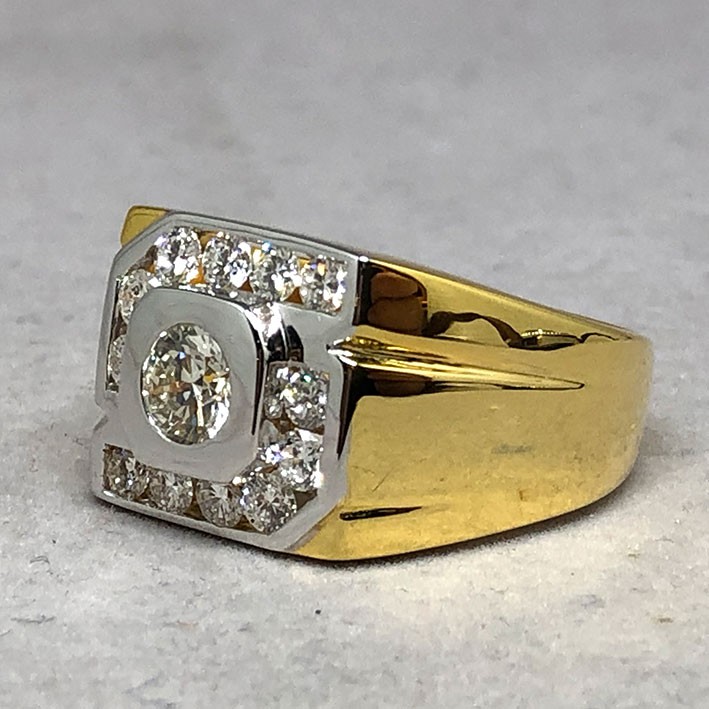 จิวเวอร์รี่มือสอง ของแท้ แหวนทองทรงชาย ฝังเพชรแท้เม็ดหลักขนาด 0.70 กะรัต