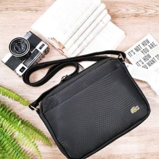 LACOSTE SAFFIANO MESSENGER BAG กระเป๋าเอกสาร