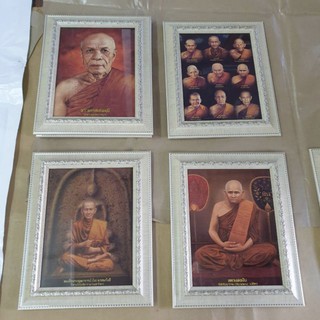 (ได้4บาน) กรอบรูป รวม พระเกจิ 26×32 ซม. คละแบบได้ ใส่กรอบพร้อมกระจก (เลือกสีกรอบเองได้)