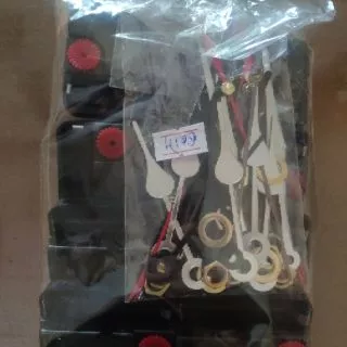ตัวนาฬิกา เครื่องนาฬิกาเดินเงียบ พร้อมเข็มและถ่าน พร้อมส่ง สำหรับซ่อมนาฬิกา