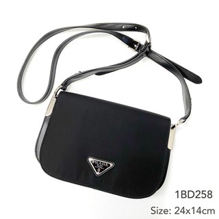 PRADA Crossbody Bag ของแท้ 100% [ส่งฟรี]