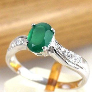 SKJewelryFactory แหวนเงินแท้ ฝังพลอยกรีนะเกทแท้ สีเขียวมรกตและเพชร ER01555-GAG