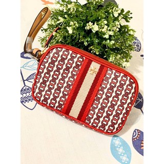 (ผ่อน0%) กระเป๋าคล้องมือ Tory burch #55312 Gemini Link Canvas Wristlet ลายโซ่ สีแดง