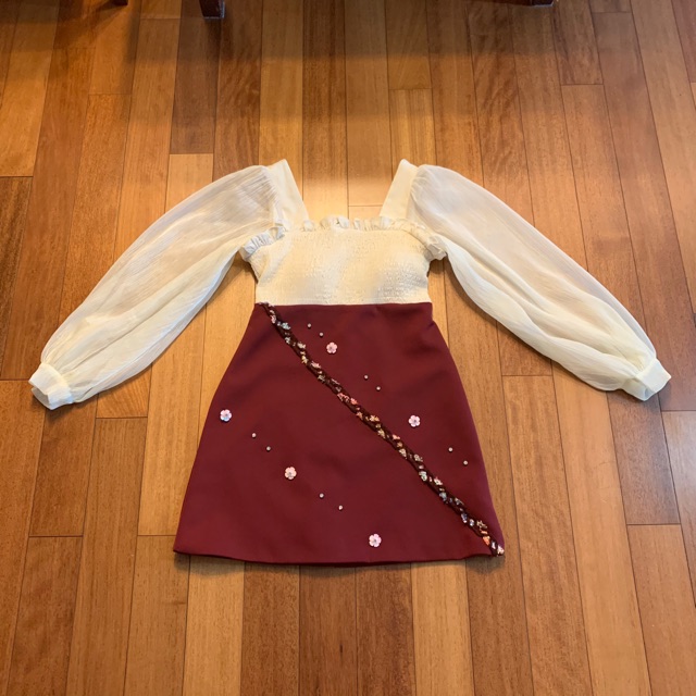 8 studio size m ใส่2 ครั้ง ใหม่มาก งานตามหา ไม่มีตำหนิ