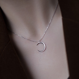 สร้อยคอ Elegant Moon Pendant Necklace Fashion Clavicle Chain Plating Necklaces for Women Jewelry Accessories Party Charm Gift