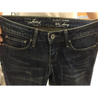 Levi’s  Jean มือสอง สภาพดีมากค่ะ