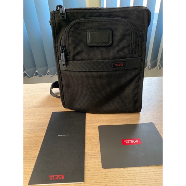 Tumi Alpha2 Pocket Bag Small  สภาพดีมาก ใช้น้อย