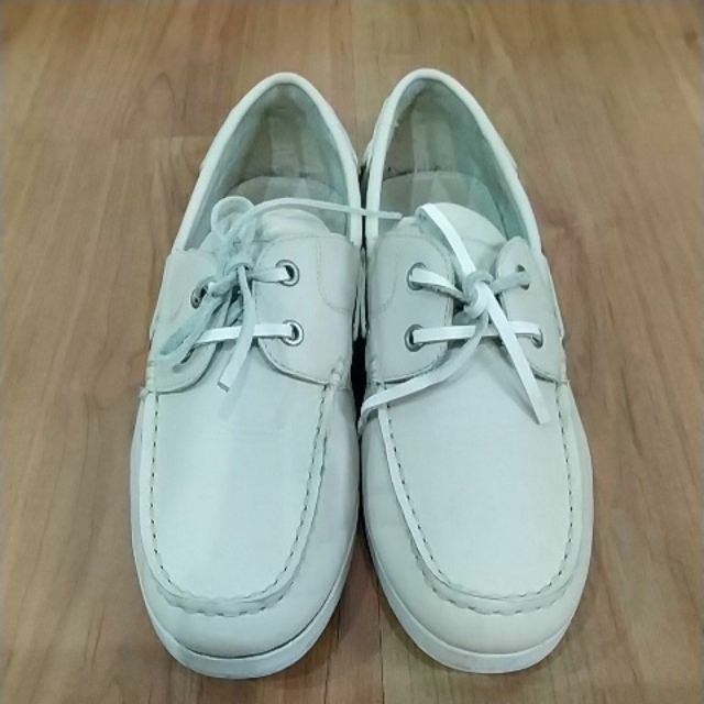 รองเท้าหนังแท้สีครีม Viera by ragazze