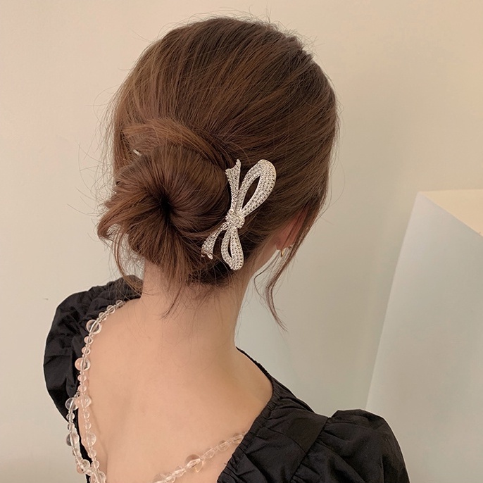 พร้อมส่งจากไทย ปิ่นปักผม ปิ่นผมปีกนกประดับมุกเพชร แวววาวระยับระยับ สวยหรู  กิ๊บติดผม กิ๊บผม กิ๊บออกงาน