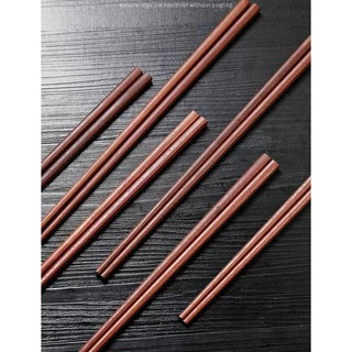 🥢ตะเกียบไม้เนื้อแดง 1 แพ็ค มี10 คู่ สินค้าพร้อมส่ง ราคาส่งทักแชท✅ ไม่ปลวก💯ไม่ขึ้นรา💯ทนทุกสภาพการใช้งาน🥢ล้างแล้วใช้ซ้ำได้
