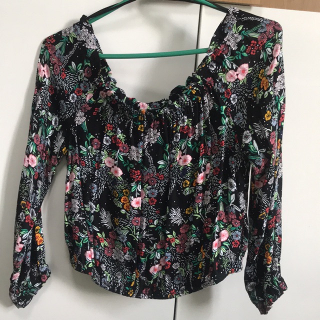 ส่งต่อ Crop H&M สภาพดี size uk10