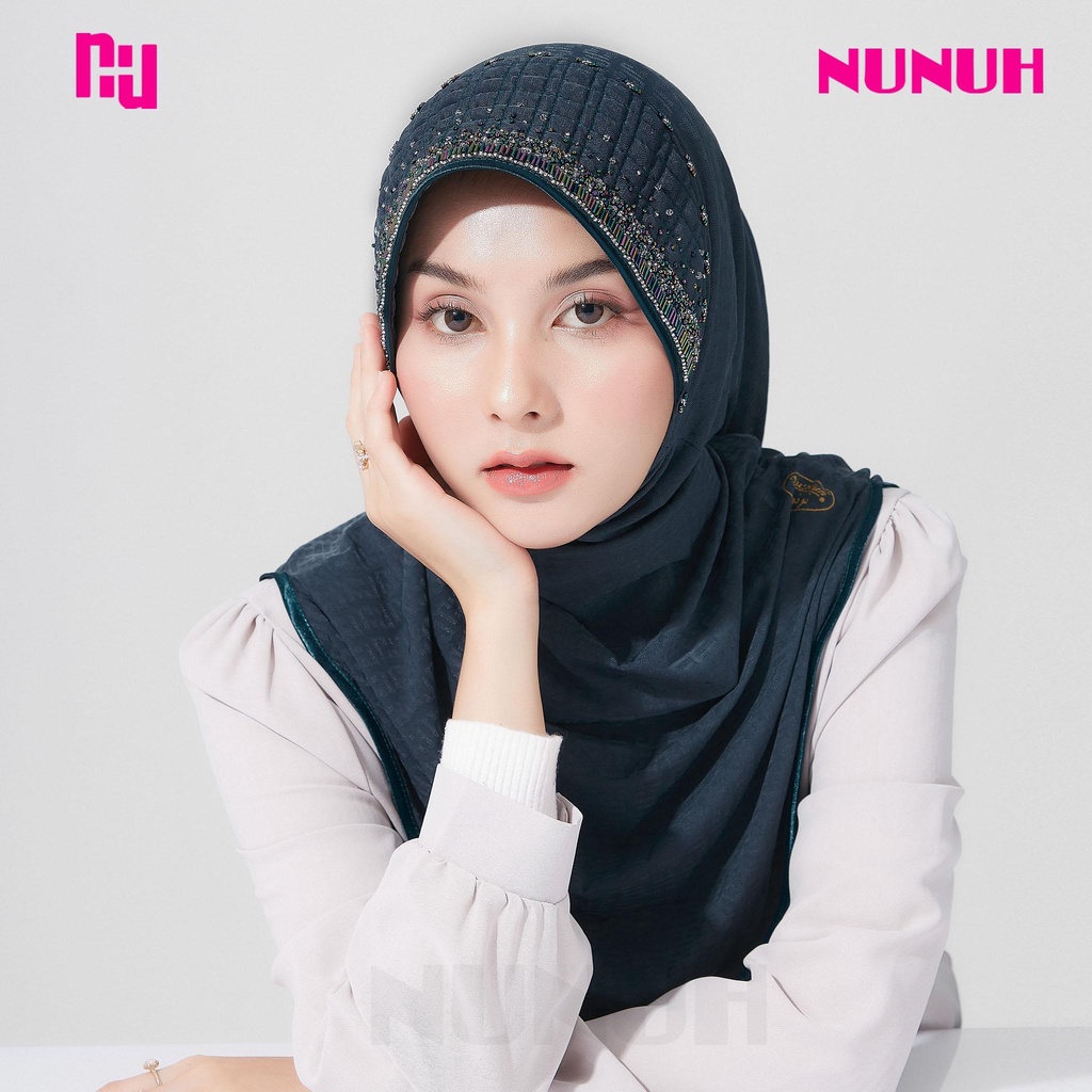 NUNUH MONOGRAM Series (JKNU) ผ้าคลุมผมฮีญาบมุสลิมแบบสำเร็จ ทรงฟองน้ำ ...