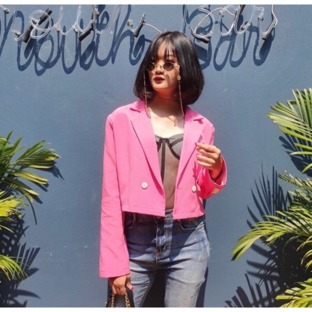 เสื้อ Blazer สีชมพูสดใส