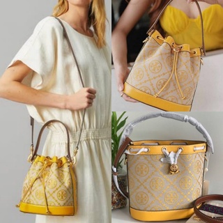 🎀 (สด-ผ่อน) กระเป๋า crossbody  สีเหลือง งานชอป มีถุงผ้า 79487 TORY BURCH T Monogram Jacquard Bucket Bag