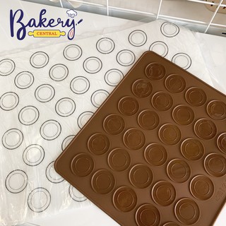 ใส่โคด:BAKESHVS404 (ลด 70 บาท)พิมพ์มาการอง ทำขนม แผ่นรองอบไฟเบอร์แมท