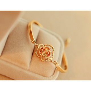 Rose Bracelet สร้อยข้อมือกุหลาบ