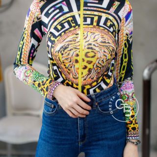 เสื้อ versace