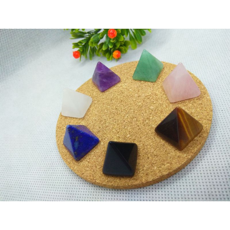 Pyramid Clear Quartz Amethyst Aventurine Rose Quartz Tiger Eye Black Obsidian LapisLazuli Gold Cryst