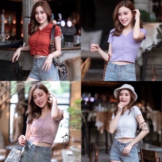 🌷งานน่ารัก🌷Croptop คอวี กระดูมหน้า