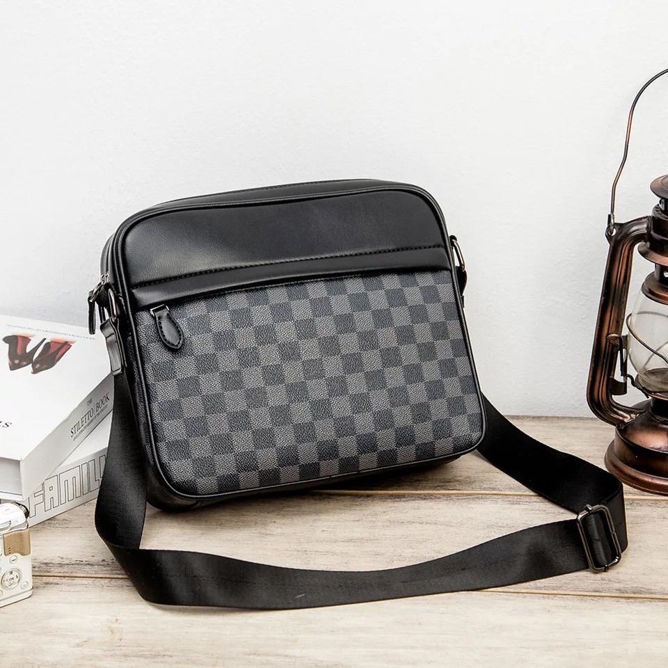 กระเป๋าสะพายข้าง รุ่น W3932 หล่อเท่ห์ Handsome Crossbody bag ผู้ชาย กระเป๋าสะพายพาดลำตัว