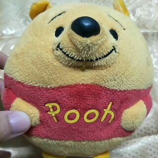 ตุ๊กตามือสอง หมีพู 4 นิ้ว สภาพดี 40 บาท