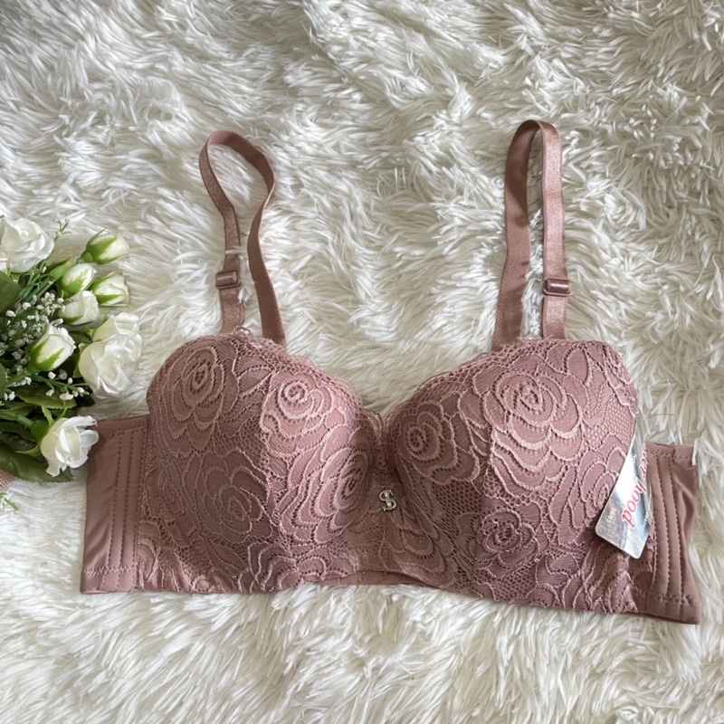 เสื้อชั้นใน คัพC ทรงครึ่งเต้าsister hood ลายลูกไม้ มีโครง ฟองบาง 3ตะขอ #937