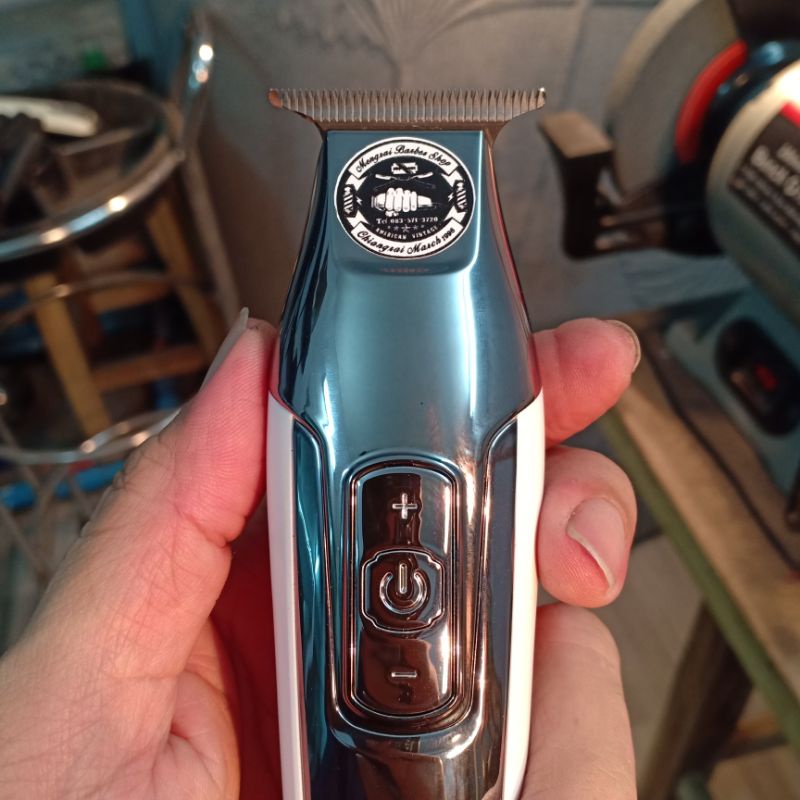 kemei km-5017 ปัตตาเลี่ยนกันขอบแกะลาย แต่งฟันเซาะร่องลับคมพร้อมใช้งาน