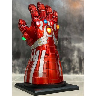 [ส่งฟรี] ถุงมือ Iron Man สูง 46 CM วัสดุ Resin (ใส่ไม่ได้)