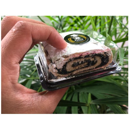 (Small Box) 3 pc Date palm Spiral Shortbread Cookies ( คุกกี้เกลียว รส อินทผลัม แบบ กล่องเล็ก ) by F