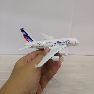 โมเดลเครื่องบิน AIRBUS A380 ทำจากเหล็ก สัดส่วน 1:400 ประตู