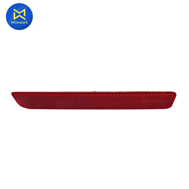 ทับทิมกันชนหลัง MAZDA2(4D) แท้ห้างMD ขวา (DN56-51-5L0)