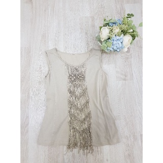 เสื้อแฟชั่นไปทะเล อก 34" ยาว 21" แบรนด์ TRICO สีเบจ ด้านหน้าเป็นดีเทลงานถัก ผ้านิ่ม