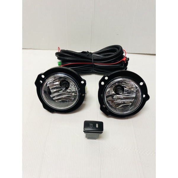 ตกแต่งบ้าน ไฟตัดหมอก สปอร์ตไลท์ TOYOTA AVANZA อแวนซ่า 2012 2013 2014 2015 2016 2017 2018 ส่งด่วน สั่งเลย