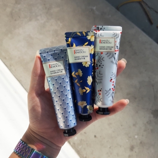 Hand Cream ครีมบำรุงมือ และจมูกเล็บ เพิ่มความชุ่มชื้น ไม่แห้งกร้าน 30กรัม