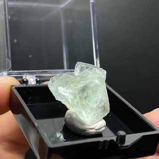 ฟลูออไรต์ สีเขียว คริสตัลธรรมชาติ (Green Fluorite with Box) #3