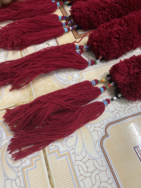 เฟอร์แต่งเสื้อ ผ้าพันคอเย้า พู่พันคอ อุปกรณ์แต่งตัวชาวเขา เย้า เมี่ยน - รูปที่ 4