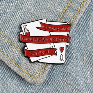 เข็มกลัด รูปไพ่โป๊กเกอร์ King Queen Solitaire Lapel Pin Streamer Poker Badge Couples Love เครื่องประดับ สําหรับเพื่อน ผู้หญิง