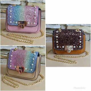 กระเป๋าสะพายข้าง valentino