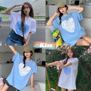 kiss เสื้อยืด 💙สกีนอักษรหัวใจ💙 โอเวอร์ไซส์งานสกีนเนียบสวย ไม่จกตา เนื้อผ้าเด้ง ไม่ติดตัวใส่สบาย X19