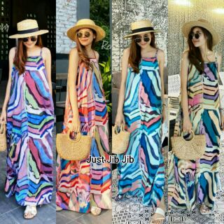 Maxidress สายเดี่ยว ลายกราฟฟิก