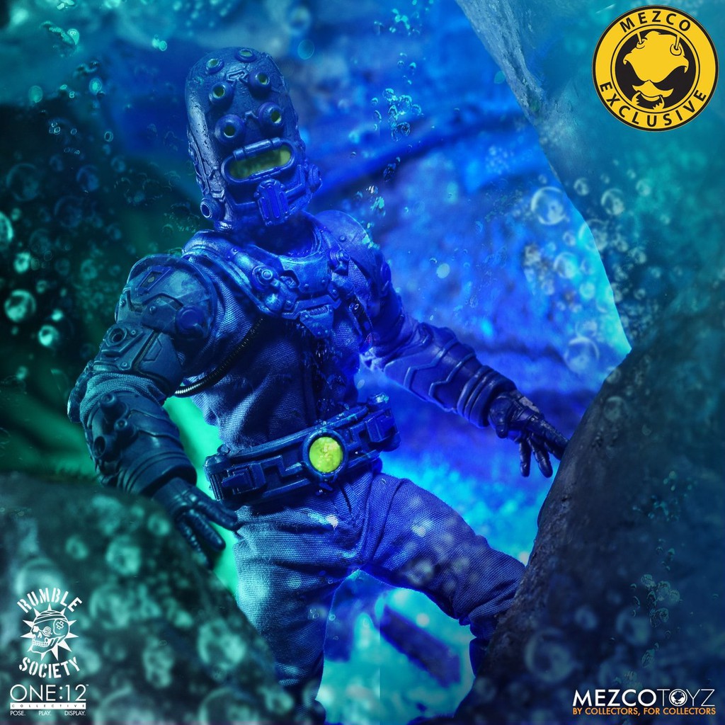 Mezco Exclusive One:12 Collective Baron Bends and the Aquaticons Swag Set L Tee 
