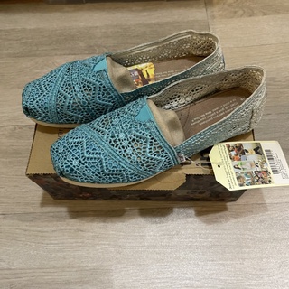 TOMS Classic รองเท้าสลิปออนหญิง รองเท้าเป็นผ้า