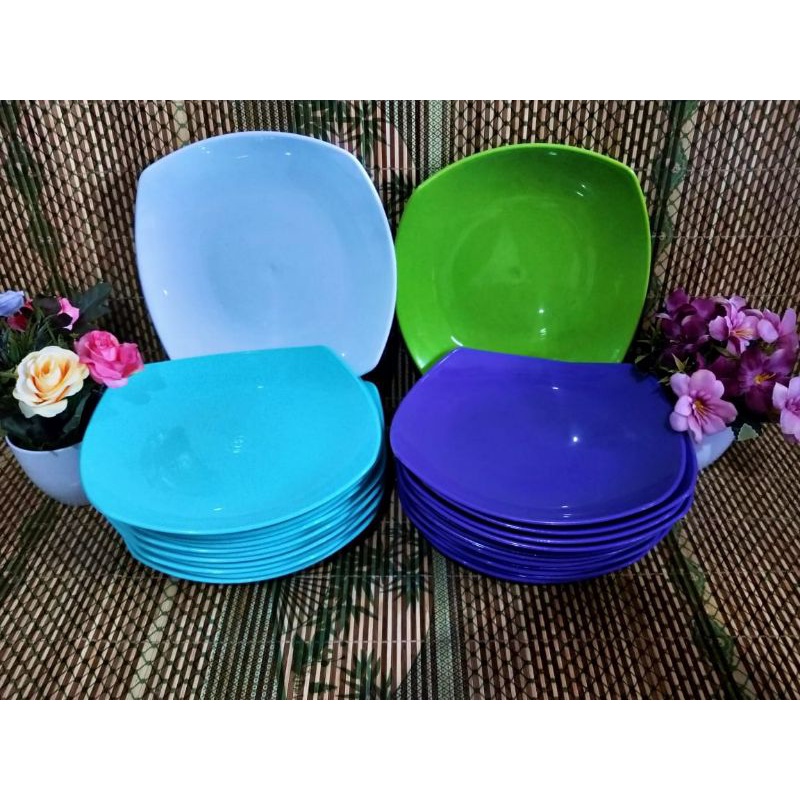 จานสี่เหลี่ยม Oishi*