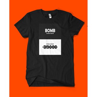 [S-5XL]เสื้อยืด ลาย BOMB BOOGIE Guys สีดํา สีขาว