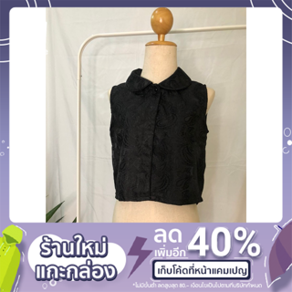 เสื้อครอปแขนกุดคอบัว ซ่อนกระดุม เย็บขอบกริ้บ งานสวยแพงมาก