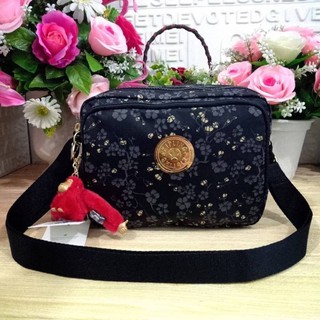 Kipling รุ่น WES sholder Bag  สี Grey gold floral