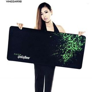 Razer ( แผ่นรองเม้าส์ )